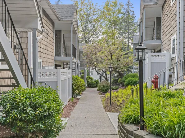 130 N Kensico Avenue #14, White Plains, NY 10604