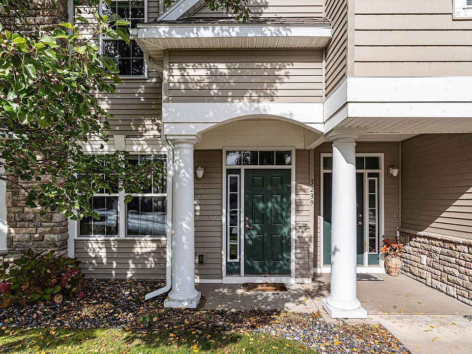 1st image of 3239 Wexford Dr