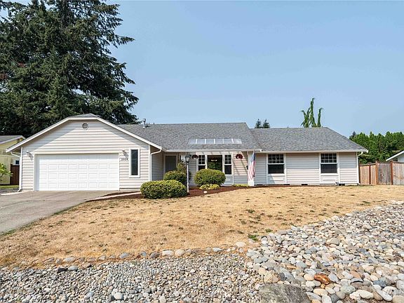 3rd image of 3904 80th Avenue W