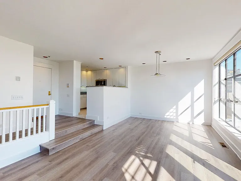 215 Upper Ter — Photo 5