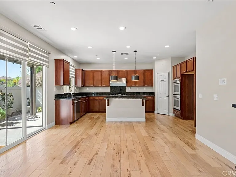 27425 Blackstone Rd — Photo 8