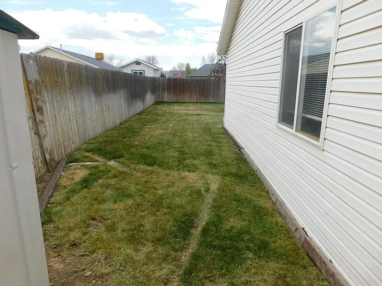 1468 Sagittarius St — Photo 16