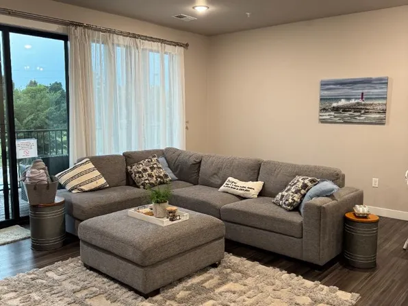 750 S Pier Dr #5, Sheboygan, WI 53081