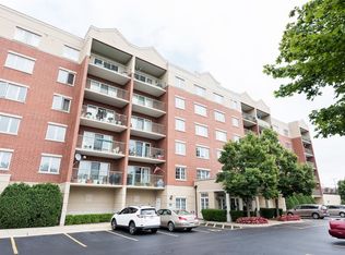 7400 Lincoln Ave UNIT 303, Skokie, IL 60076