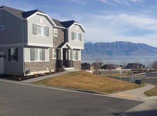 252 W Willow Creek Dr, Saratoga Springs, UT 84045