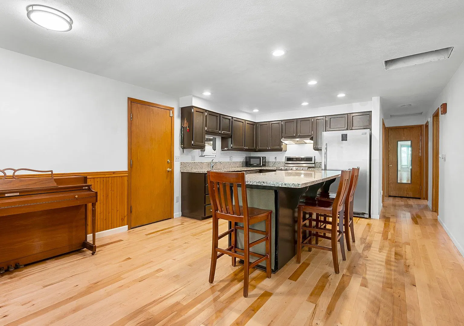 MM03 — Photo 3