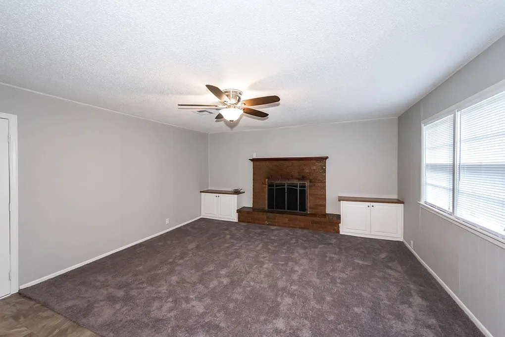 3 bed, 1.0 bath, 1568 sqft, $1,595 — Photo 4