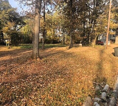 3rd image of 174 Franklin Dr