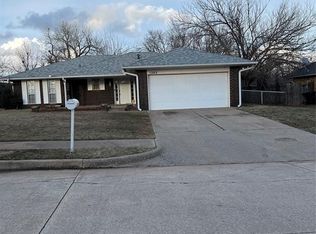 1205 Woodbine Ter, Moore, OK 73160