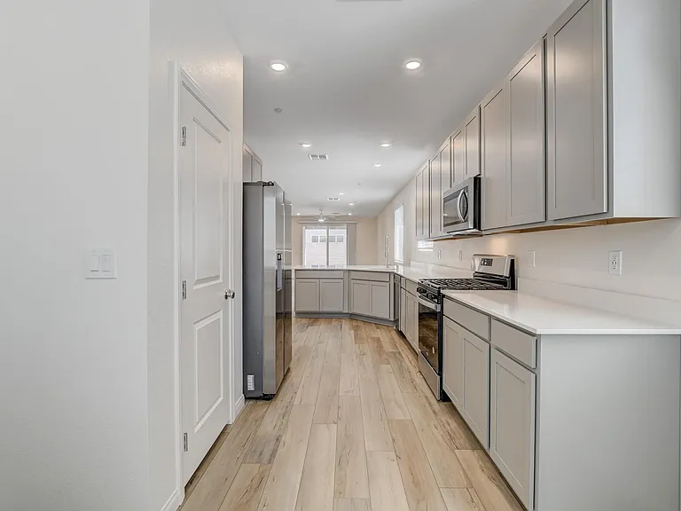 10171 Handline Chute St — Photo 10