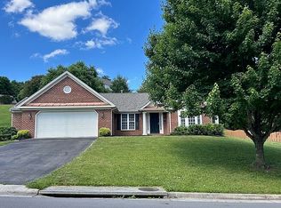 6307 Sandhurst Dr, Roanoke, VA 24018