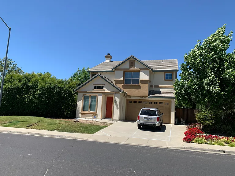 5718 Woodrose Way — Photo 1