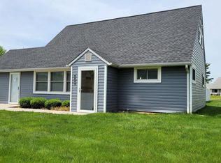 359 Indian Creek Dr, Levittown, PA 19057