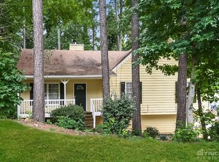 538 Brooksdale Dr, Woodstock, GA 30189