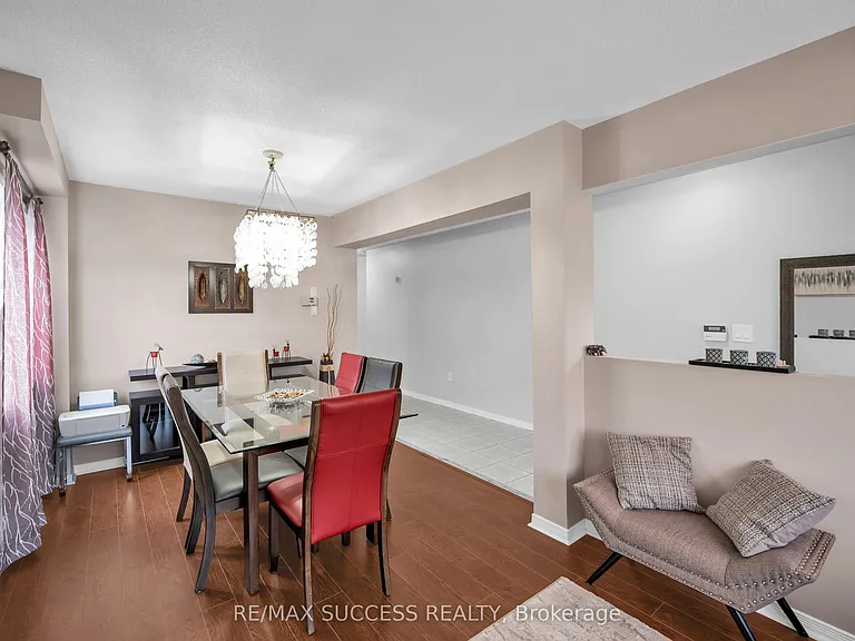 228 Flagstone Way — Photo 4