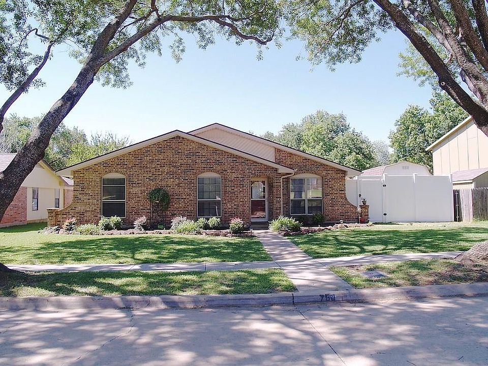 1st image of 750 Holly Oak Dr
