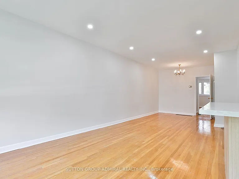 264 McConvey Dr — Photo 3