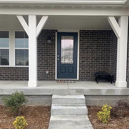 5th image of 611 Birchwood Cir