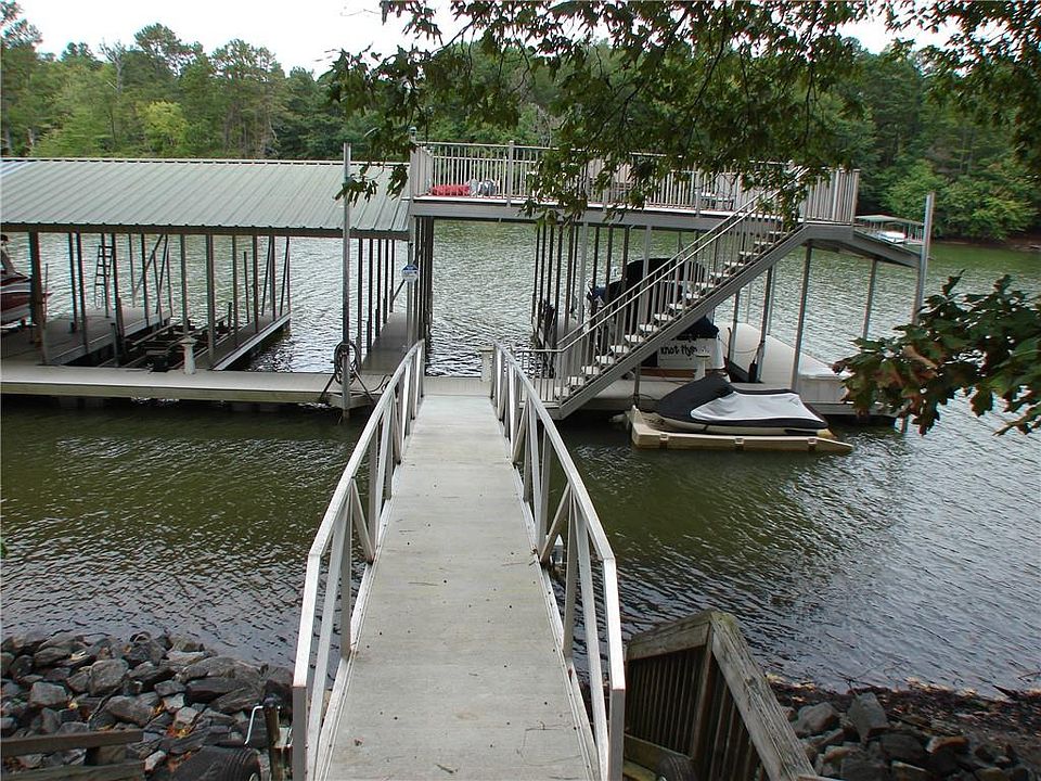 1st image of 27 Shady Oaks Cir
