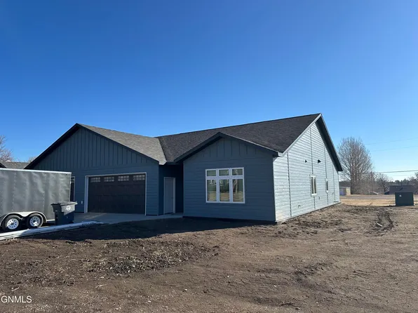 119 3rd St, Riverdale, ND 58565
