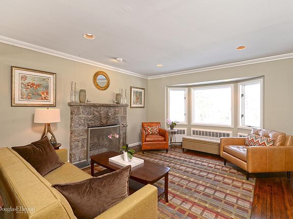 3rd image of 16 Beacon Dr