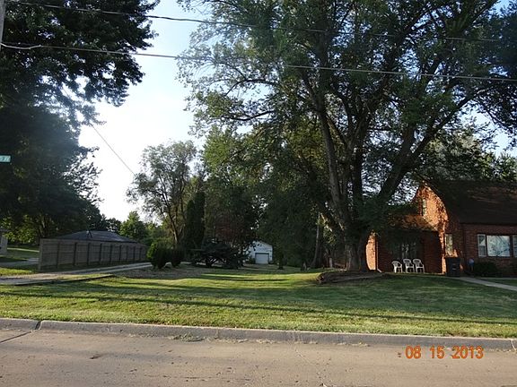 West side of yard & drive