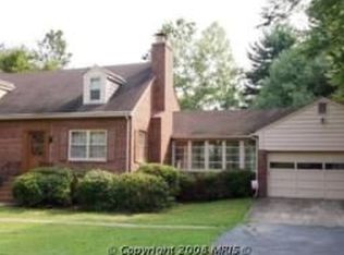 4512 Chestnut Ln, Rockville, MD 20853