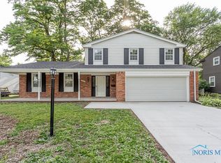 5923 Meadowvale Dr, Toledo, OH 43613