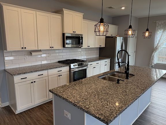 2nd image of 2117 Franks Ct