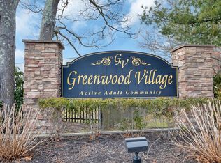5110 Village Cir E, Manorville, NY 11949