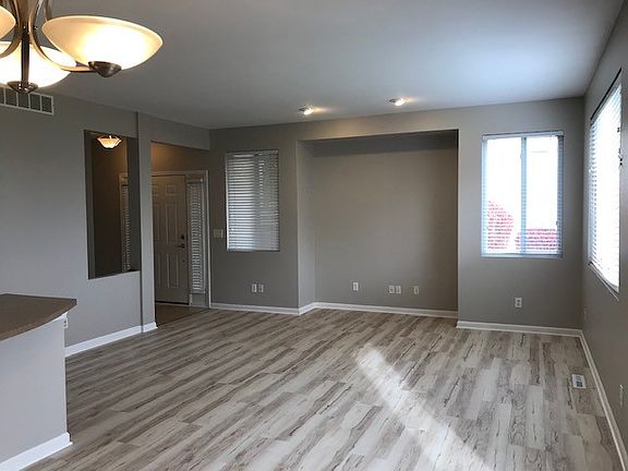 3rd image of 4275 Sparrow Hawk Dr