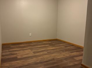 7118 N Bull Creek Rd, Grant Park, IL 60940