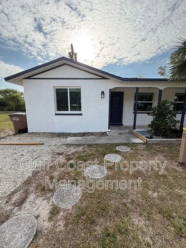 Building Photo - 1324 Del Pine Dr