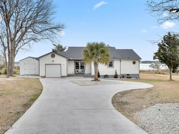 306 River Reach Court, Swansboro, NC 28584