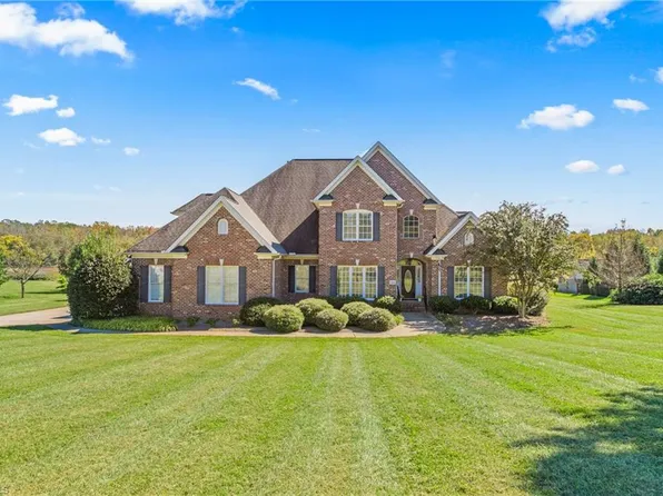 5808 Crutchfield Farm Rd, Oak Ridge, NC 27310