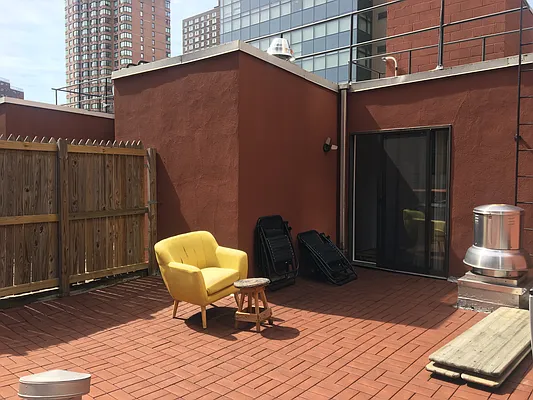 Rented by Charles Coutinho LLC | media 27