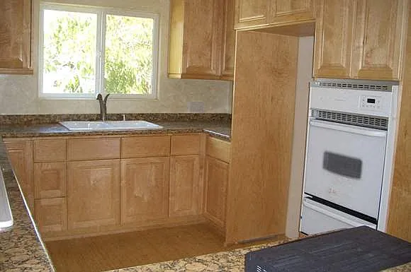 11339 Oxnard St. — Photo 2