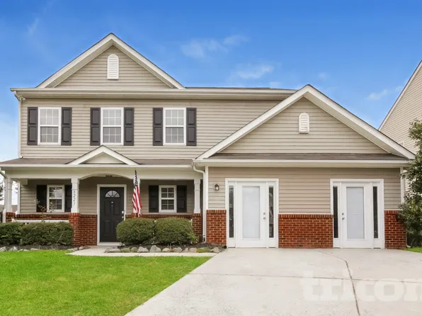 8223 Belmont Stables Dr, Charlotte, NC 28216