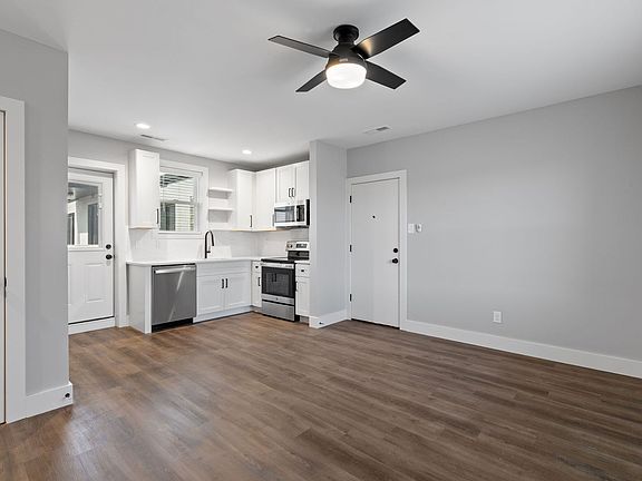 3rd image of 6010 Southwest Ave #2E