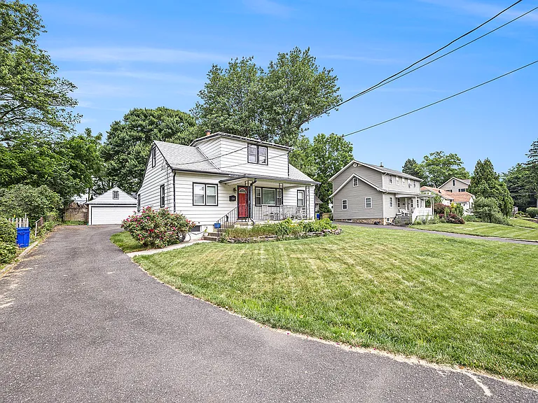 524 Continental Rd — Photo 22
