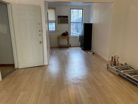4th image of 94 W Houston St APT 2