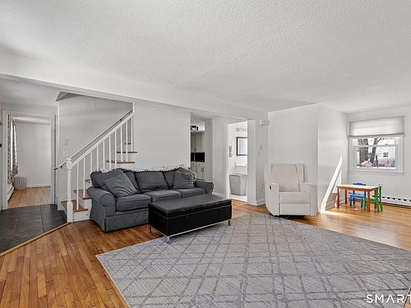 4th image of 29 Silver Lane