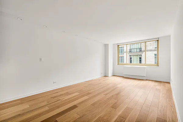 Rented by Anchor Associates | media 7