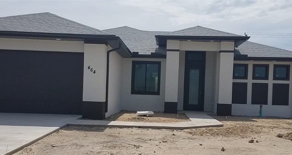 1st image of 464 NE Juanita Place Cpe