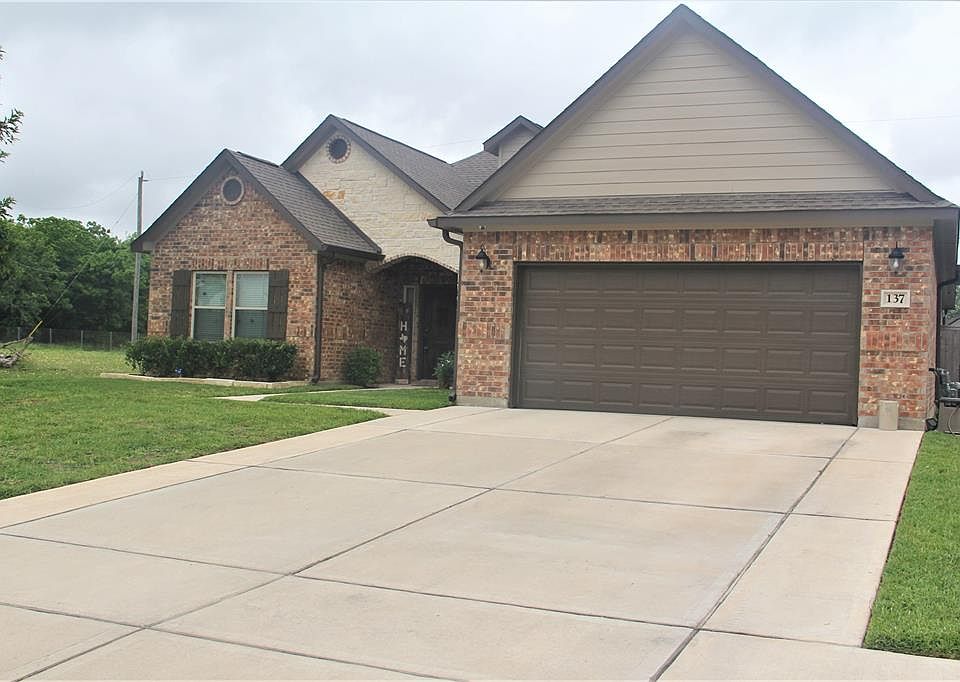 1st image of 137 Majestic Oak Cir