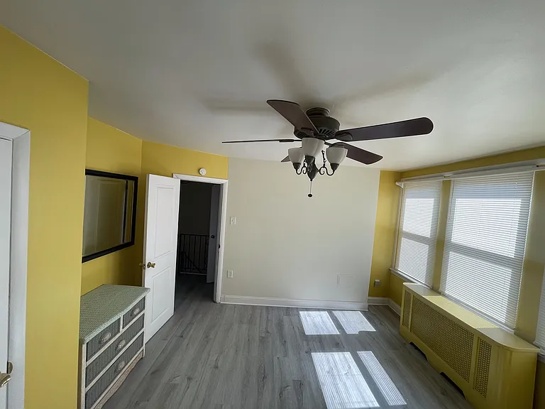 301 Friendship St — Photo 9
