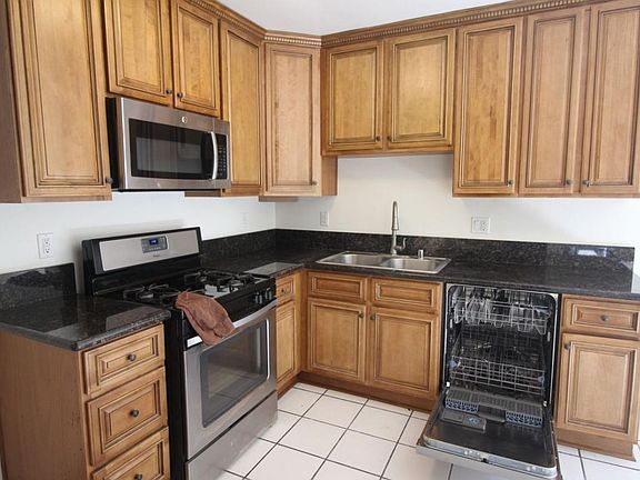 Kitchen, Dishwasher view