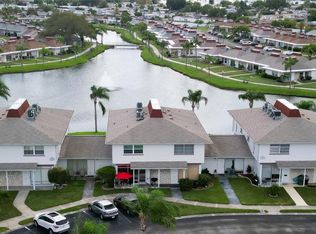 4352 Tahitian Gardens Cir APT D, Holiday, FL 34691