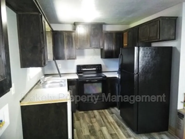 1370 S Vermont Ave #1 — Photo 1