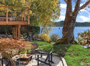 4205 Pleasant Beach Dr NE, Bainbridge Island, WA 98110